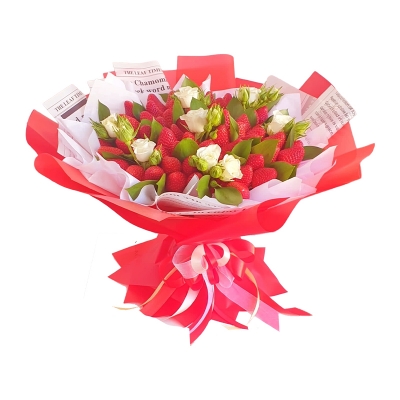 Букет клубничный — Цветы SFlower – доставка цветочных букетов в Хабаровске. У нас цветы можно купить или заказать с доставкой круглосуточно — 