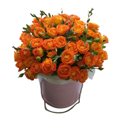 Кустовые розы в шляпной коробке — Цветы SFlower – доставка цветочных букетов в Хабаровске. У нас цветы можно купить или заказать с доставкой круглосуточно — 