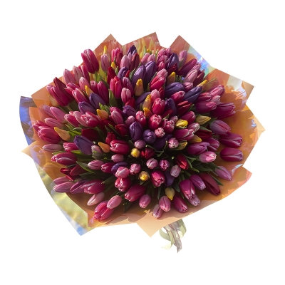 Букет из разноцветных тюльпанов — Цветы SFlower – доставка цветочных букетов в Хабаровске. У нас цветы можно купить или заказать с доставкой круглосуточно — 