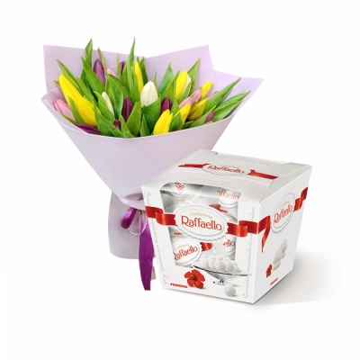 Букет  из 25 тюльпанов и Raffaello  — Цветы SFlower – доставка цветочных букетов в Хабаровске. У нас цветы можно купить или заказать с доставкой круглосуточно — 